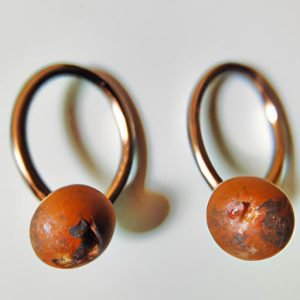 Bông Tai Bị Rỉ Sét