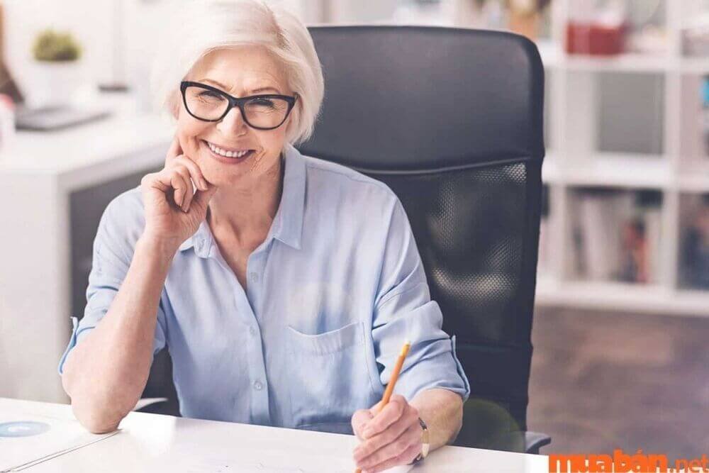 Nhu cầu việc làm cho phụ nữ 50 tuổi