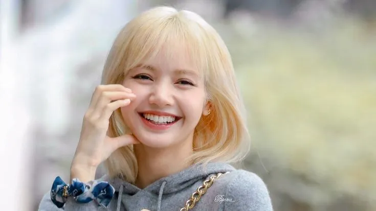 Gương mặt đẹp nhất LISA Blackpink