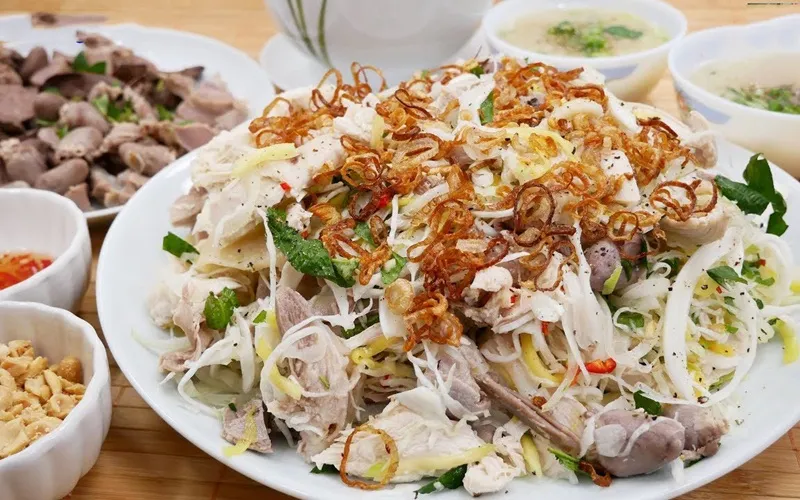 Gỏi Gà Bắp Cải: Thanh Mát, Giòn Tan